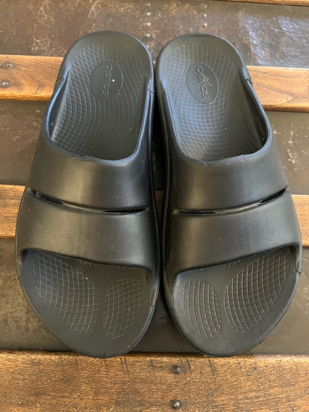 OOFOS Black Slide Sandals - Cushioned Recovery Slides